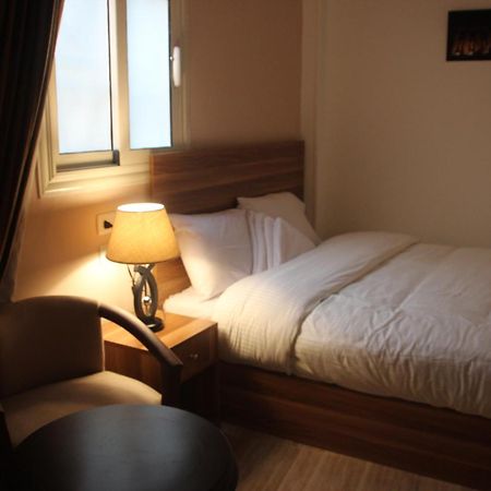 Farida Pyramids Boutique Hotel Kafret el-Gabal Extérieur photo
