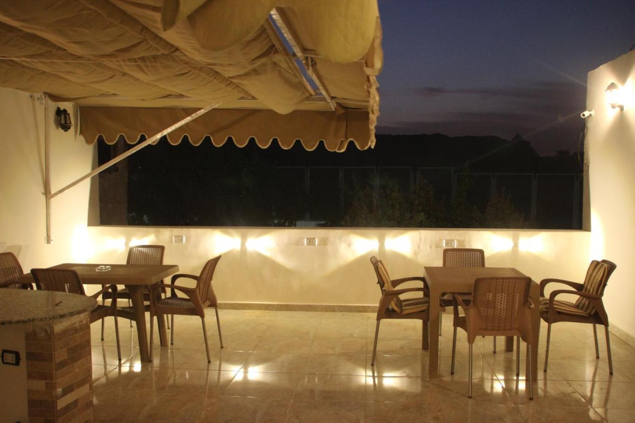 Farida Pyramids Boutique Hotel Kafret el-Gabal Extérieur photo