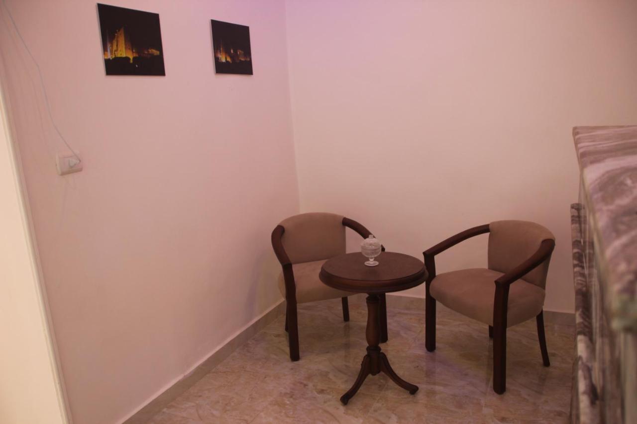 Farida Pyramids Boutique Hotel Kafret el-Gabal Extérieur photo